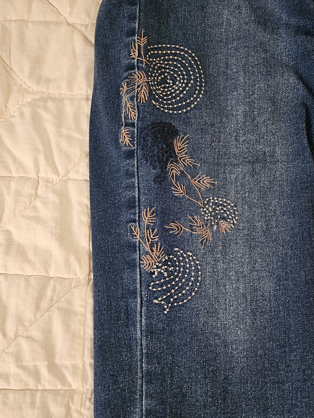 Sandpiper Petite - Embroidered Leaf & Swirl  Design Jeans - Size 8 P - Picture 10 of 10